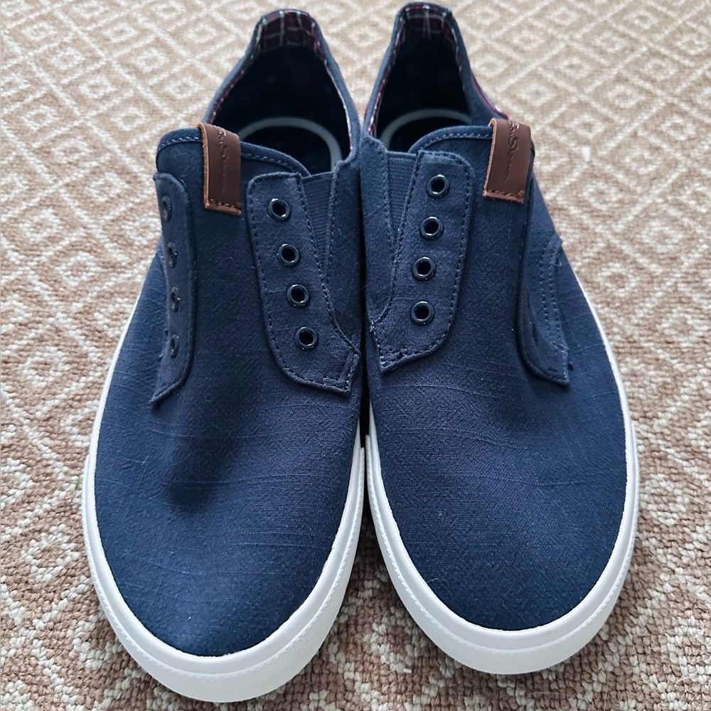 Ben Sherman Men’s Pete Laceless Slip On Casual Sneakers Navy Blue Size 8.5 NWOB